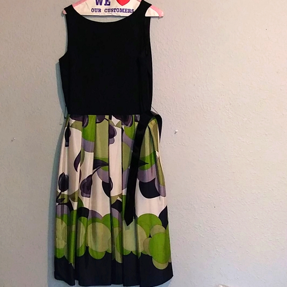 A flower dress that comes with a  leather belt